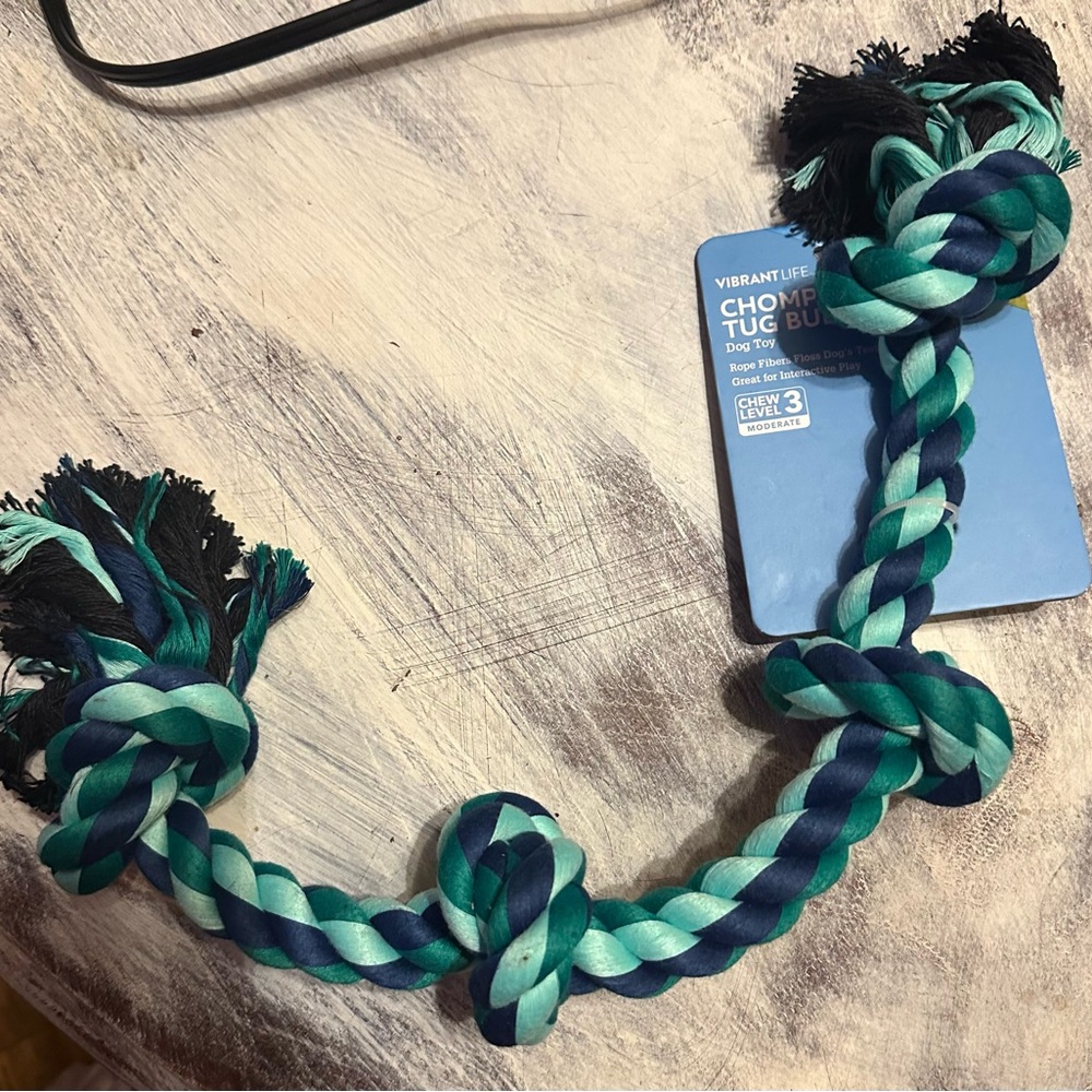VIBRANT LIFE TUG-O-WAR KNOTTED ROPE - Picture 2 of 2